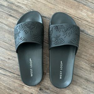 BLACK CASUAL SLIDES